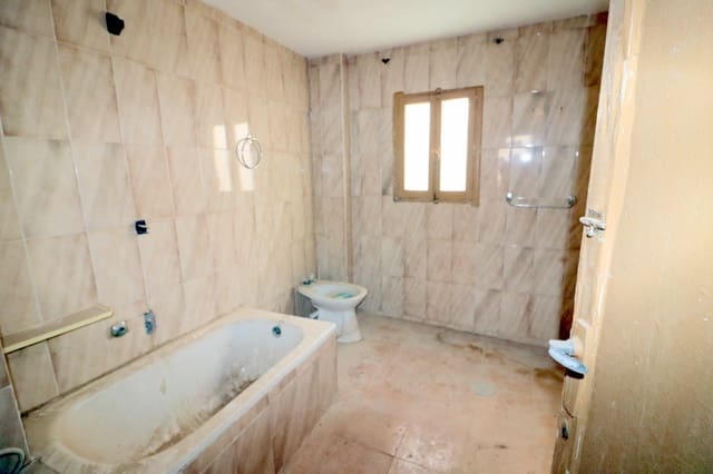 4 soveværelse Byhus til salg i Albuñuelas - € 42.000 (Ref: 8855430)