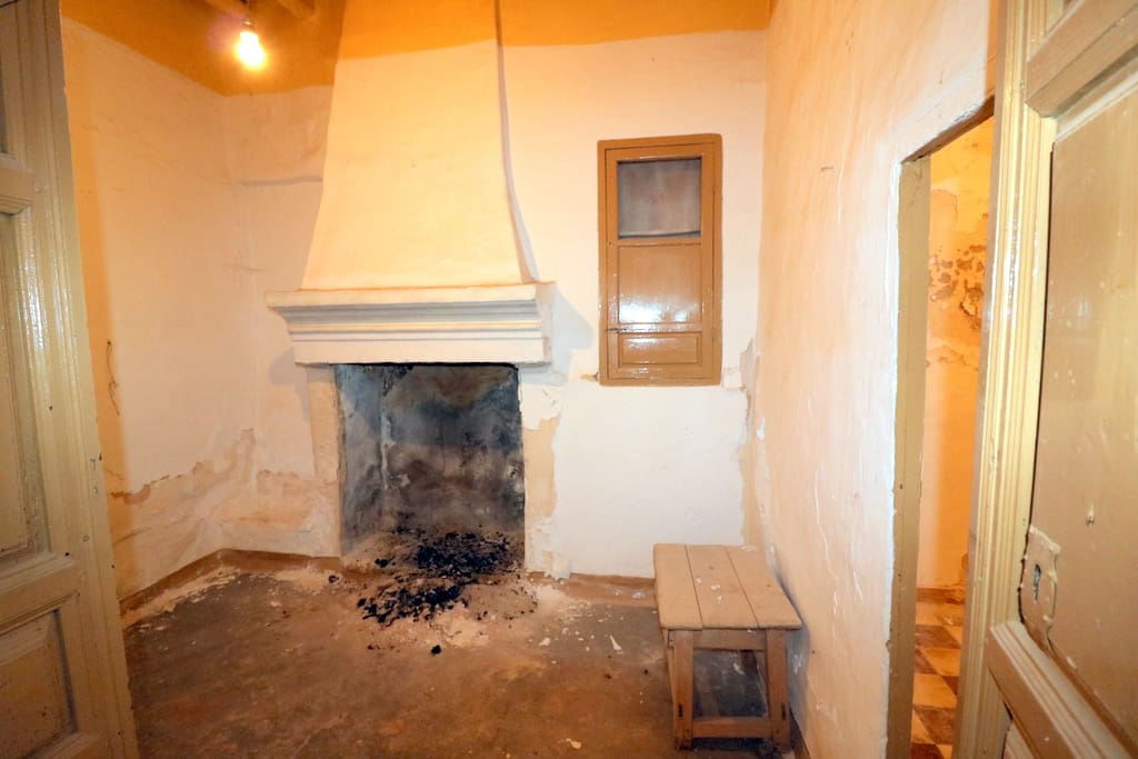 4 soveværelse Byhus til salg i Albunuelas - € 42.000 (Ref: 8855430)