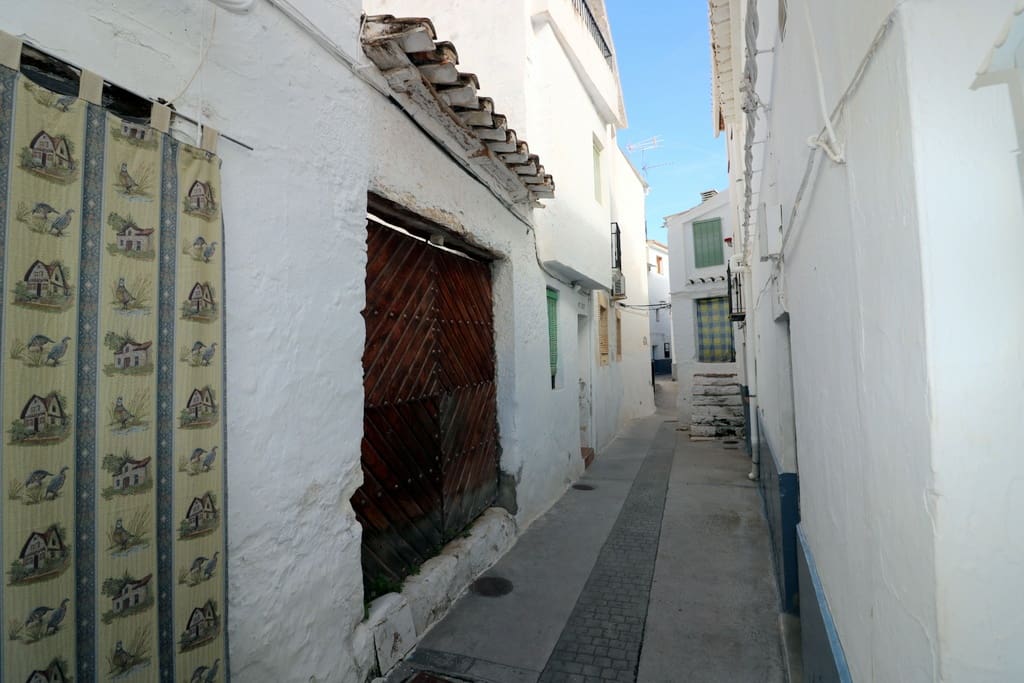 4 soveværelse Byhus til salg i Albunuelas - € 42.000 (Ref: 8855430)