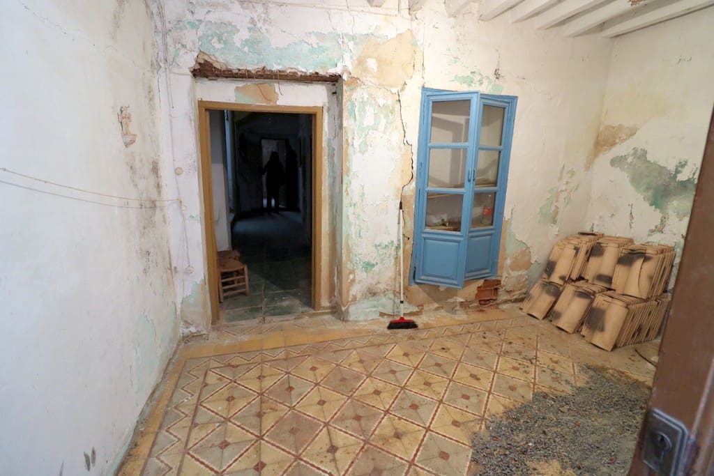 4 soveværelse Byhus til salg i Albunuelas - € 42.000 (Ref: 8855430)