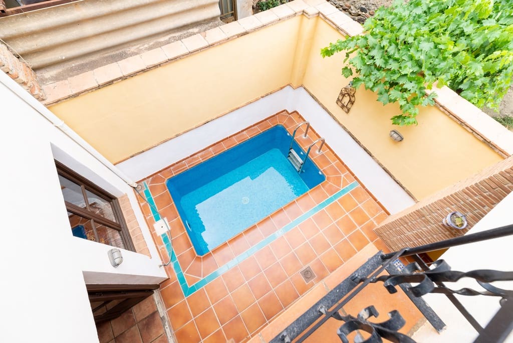 3 soveværelse Byhus til salg i Lecrin med swimmingpool - € 165.000 (Ref: 9093314)