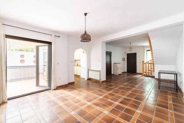 Casa de 3 habitaciones en Nigüelas en venta - 210.000 € (Ref: 9101233)