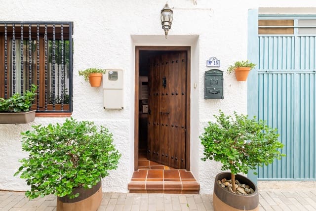 Casa de 3 habitaciones en Nigüelas en venta - 210.000 € (Ref: 9101233)