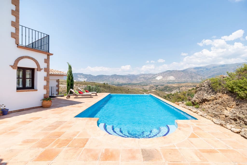 3 soveværelse Finca/Landehus til salg i Villamena med swimmingpool garage - € 495.000 (Ref: 9113582)