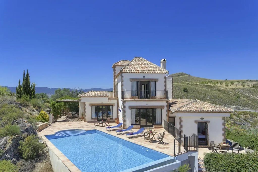 3 soveværelse Finca/Landehus til salg i Villamena med swimmingpool garage - € 495.000 (Ref: 9113582)