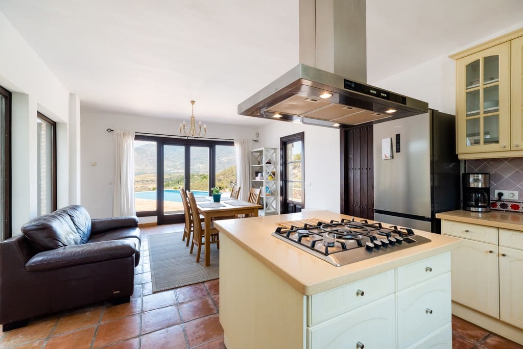 3 soveværelse Finca/Landehus til salg i Villamena med swimmingpool garage - € 495.000 (Ref: 9113582)