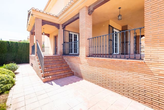 5 soveværelse Villa til salg i Dílar med swimmingpool garage - € 399.000 (Ref: 9141883)