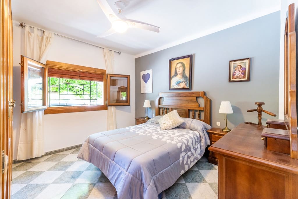 4 soveværelse Byhus til salg i Restabal med garage - € 250.000 (Ref: 9164449)