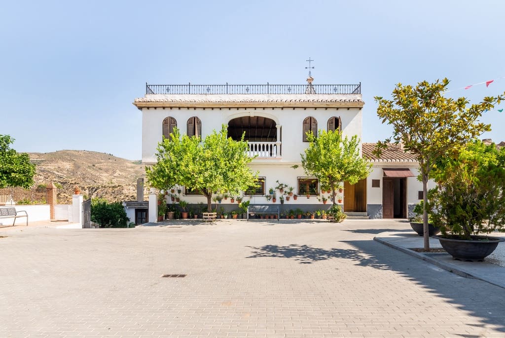 4 soveværelse Byhus til salg i Restabal med garage - € 250.000 (Ref: 9164449)