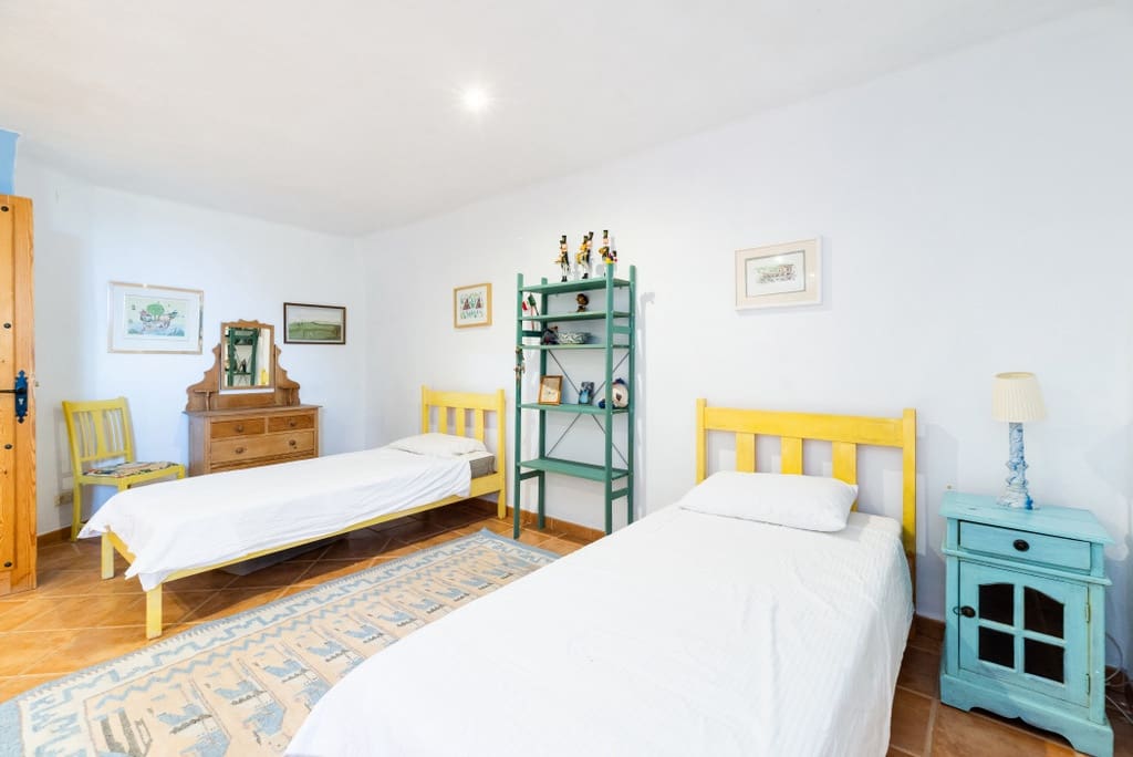 5 slaapkamer Finca/Landhuis te koop in El Pinar met zwembad garage - € 850.000 (Ref: 9360400)