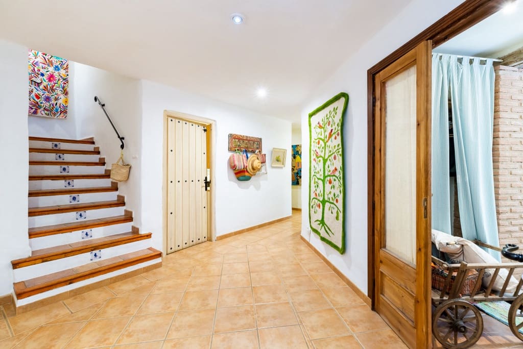 5 slaapkamer Finca/Landhuis te koop in El Pinar met zwembad garage - € 850.000 (Ref: 9360400)