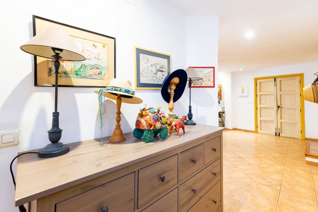 5 slaapkamer Finca/Landhuis te koop in El Pinar met zwembad garage - € 850.000 (Ref: 9360400)