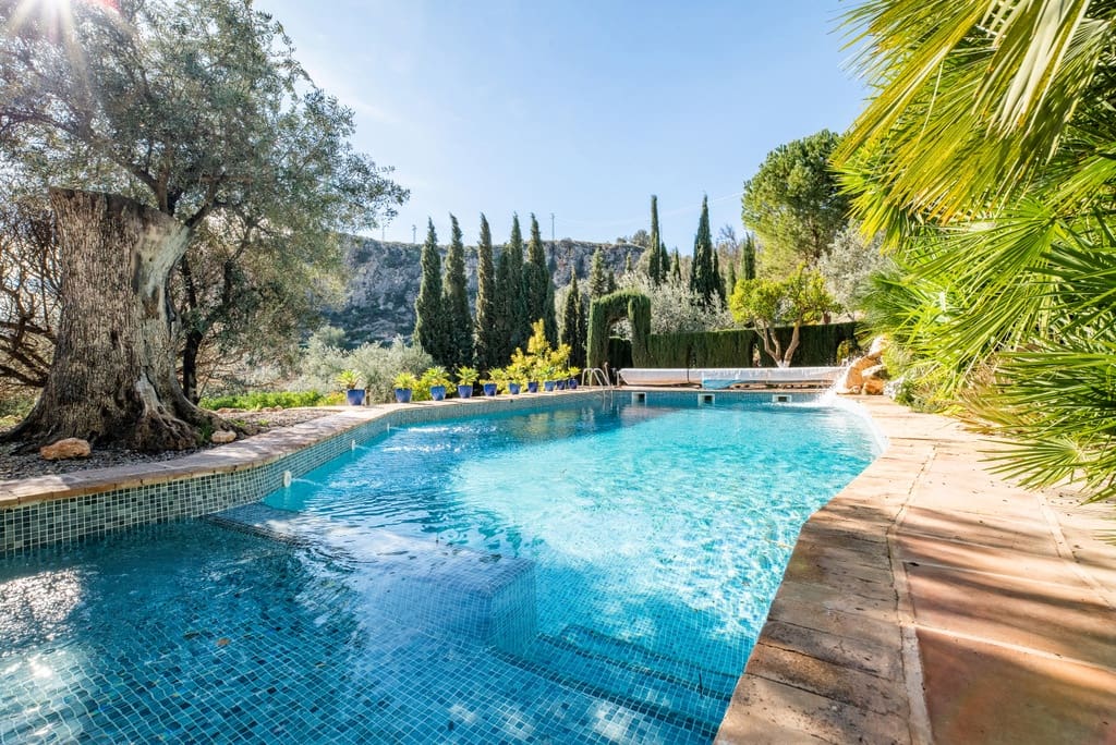 5 slaapkamer Finca/Landhuis te koop in El Pinar met zwembad garage - € 850.000 (Ref: 9360400)