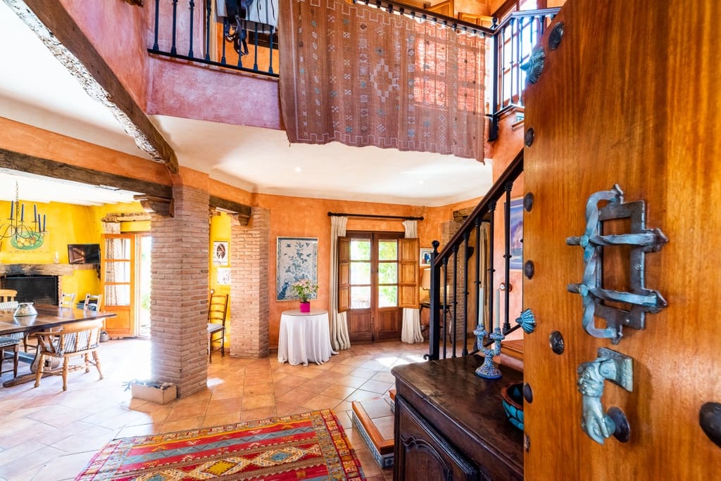 5 slaapkamer Finca/Landhuis te koop in El Pinar met zwembad garage - € 850.000 (Ref: 9360400)