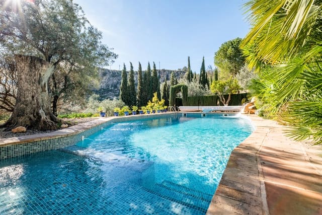 5 slaapkamer Finca/Landhuis te koop in El Pinar met zwembad garage - € 850.000 (Ref: 9360400)