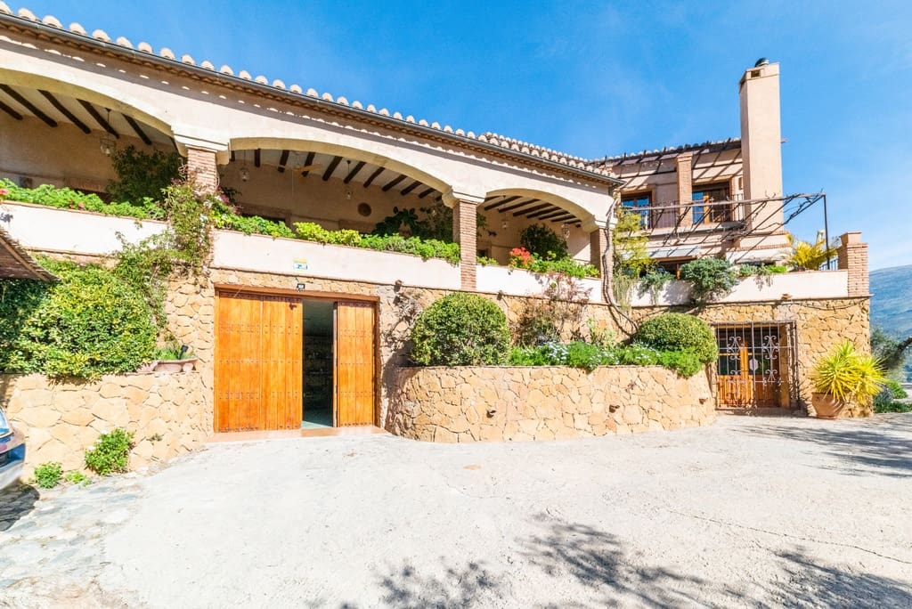 5 slaapkamer Finca/Landhuis te koop in El Pinar met zwembad garage - € 850.000 (Ref: 9360400)