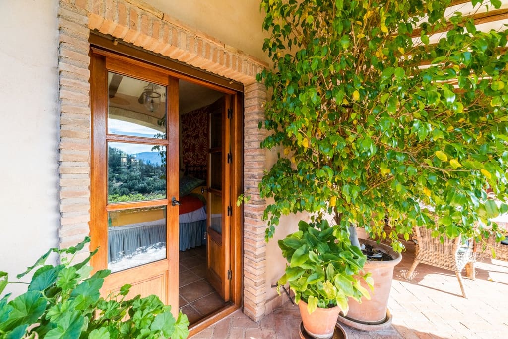 5 slaapkamer Finca/Landhuis te koop in El Pinar met zwembad garage - € 850.000 (Ref: 9360400)