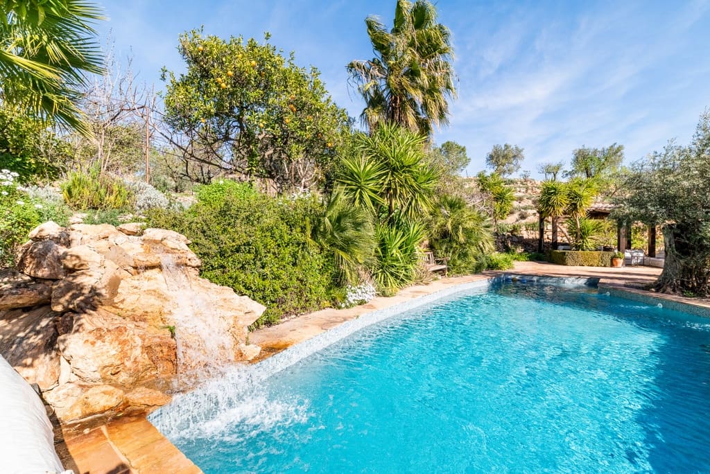 5 slaapkamer Finca/Landhuis te koop in El Pinar met zwembad garage - € 850.000 (Ref: 9360400)