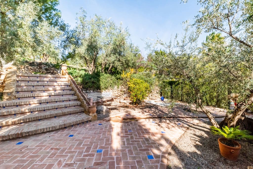 5 slaapkamer Finca/Landhuis te koop in El Pinar met zwembad garage - € 850.000 (Ref: 9360400)