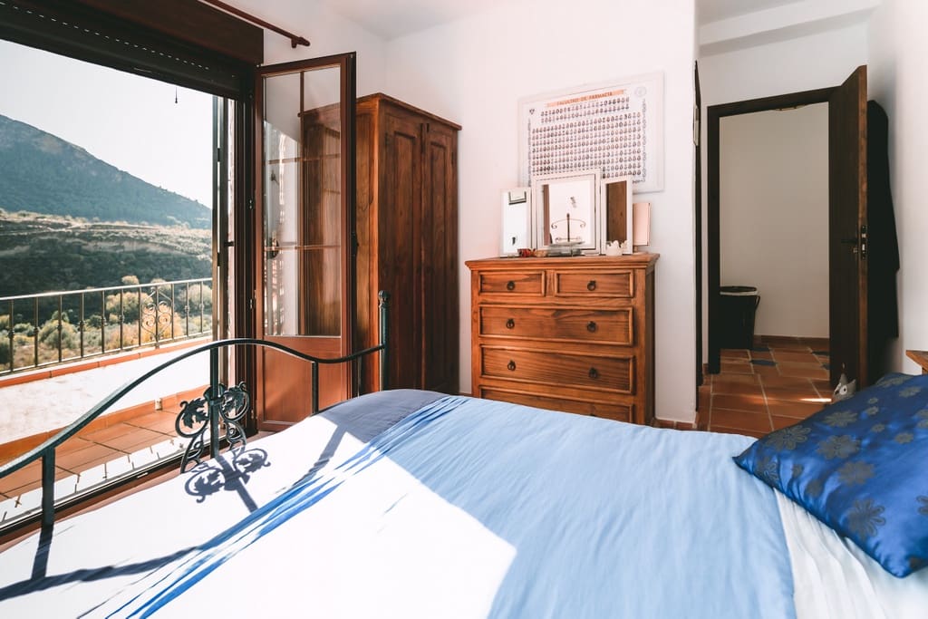 4 bedroom Villa for sale in Niguelas with pool - € 350,000 (Ref: 9414422)