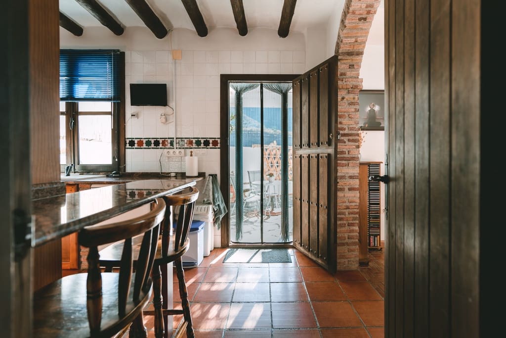 4 bedroom Villa for sale in Niguelas with pool - € 350,000 (Ref: 9414422)