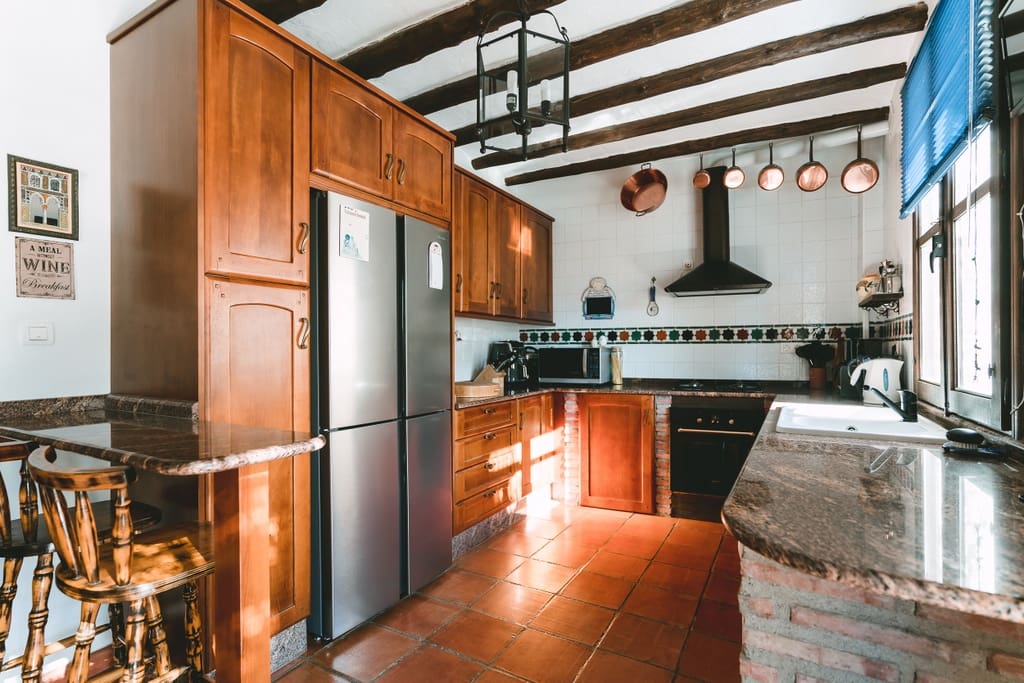 4 bedroom Villa for sale in Niguelas with pool - € 350,000 (Ref: 9414422)