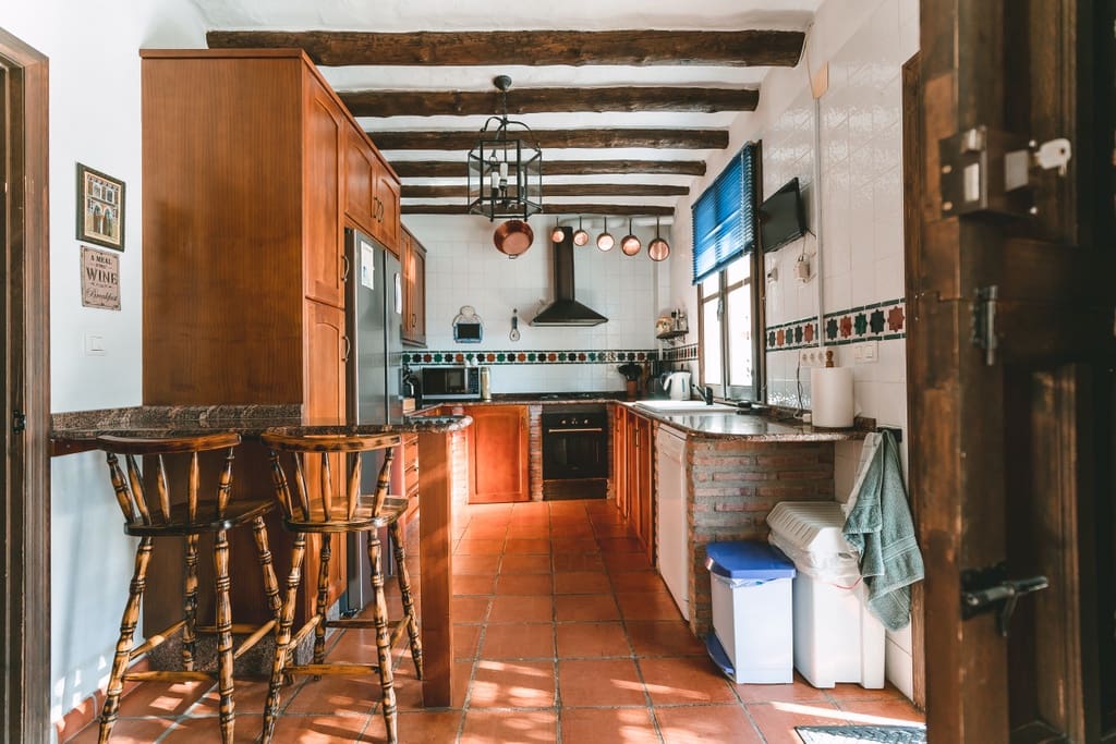 4 bedroom Villa for sale in Niguelas with pool - € 350,000 (Ref: 9414422)