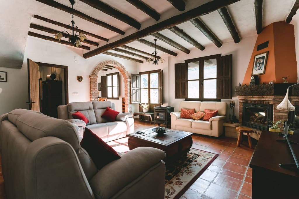 4 bedroom Villa for sale in Niguelas with pool - € 350,000 (Ref: 9414422)