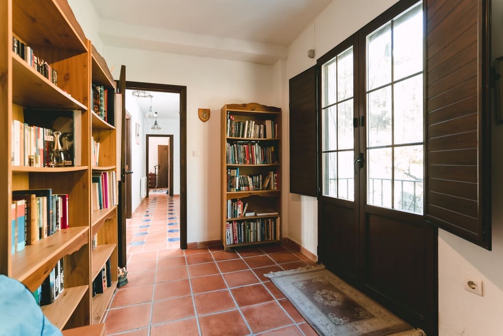 4 bedroom Villa for sale in Niguelas with pool - € 350,000 (Ref: 9414422)