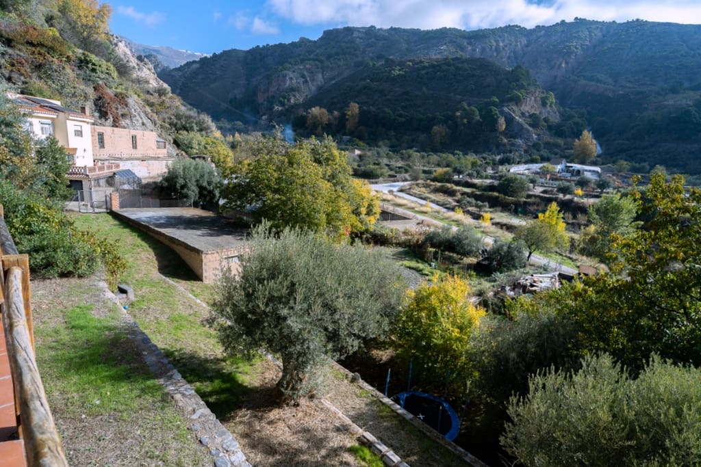 5 bedroom Villa for sale in Niguelas with pool garage - € 465,000 (Ref: 9420662)