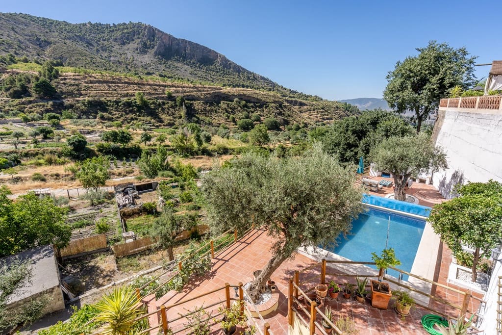 5 bedroom Villa for sale in Niguelas with pool garage - € 465,000 (Ref: 9420662)