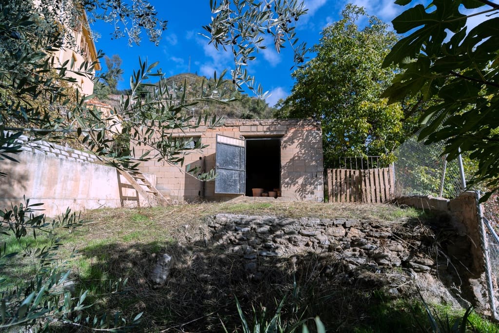 5 bedroom Villa for sale in Niguelas with pool garage - € 465,000 (Ref: 9420662)