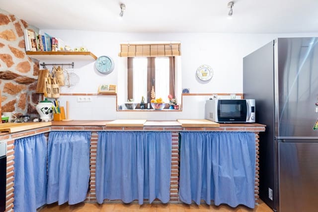 3 soverom Hus til salgs i Pinos del Valle, El Pinar - € 169 000 (Ref: 9598069)