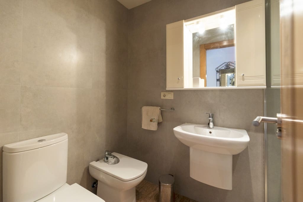 2 bedroom Apartment for sale in Velez de Benaudalla with pool garage - € 139,000 (Ref: 9806735)