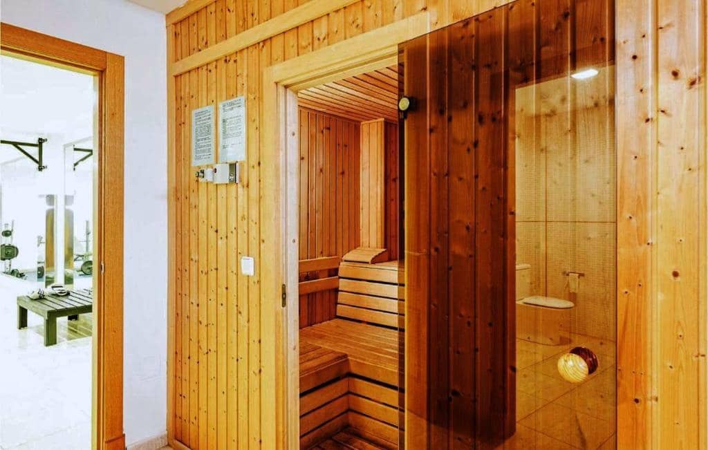 2 bedroom Apartment for sale in Velez de Benaudalla with pool garage - € 139,000 (Ref: 9806735)