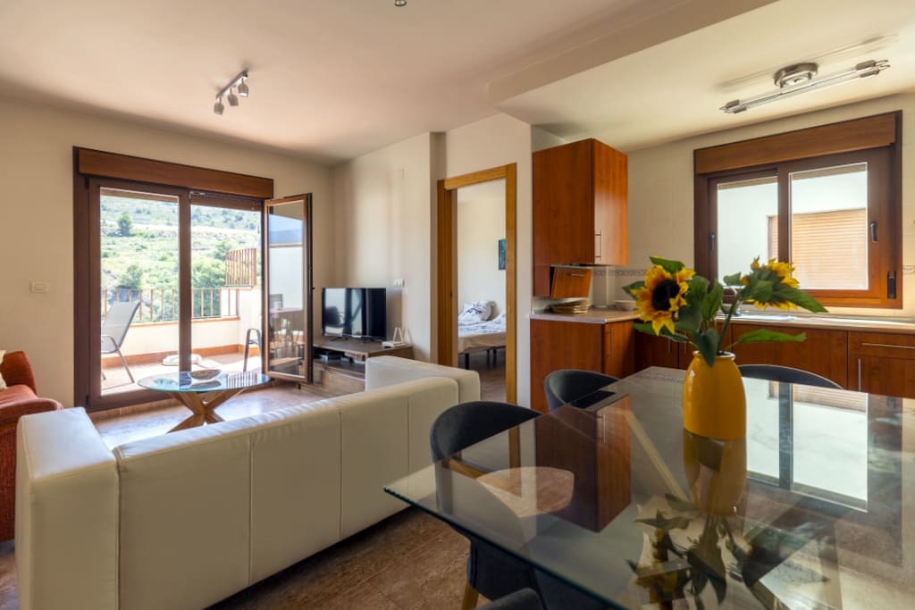 2 bedroom Apartment for sale in Velez de Benaudalla with pool garage - € 139,000 (Ref: 9806735)