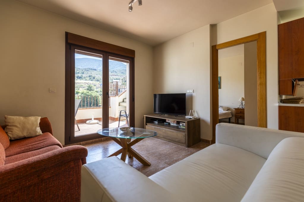 2 bedroom Apartment for sale in Velez de Benaudalla with pool garage - € 139,000 (Ref: 9806735)