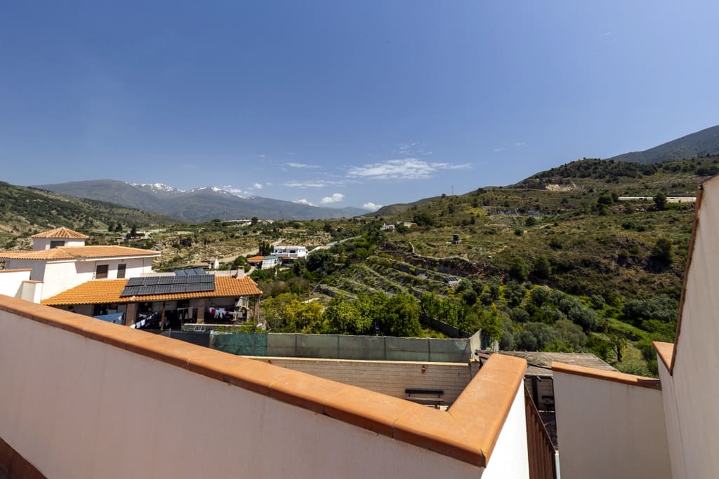 2 bedroom Apartment for sale in Velez de Benaudalla with pool garage - € 139,000 (Ref: 9806735)