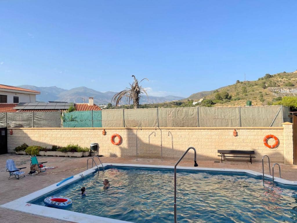 2 bedroom Apartment for sale in Velez de Benaudalla with pool garage - € 139,000 (Ref: 9806735)