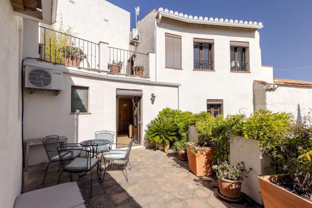 5 quarto Casa em Banda para venda em El Pinar com piscina - 398 000 € (Ref: 9814666)