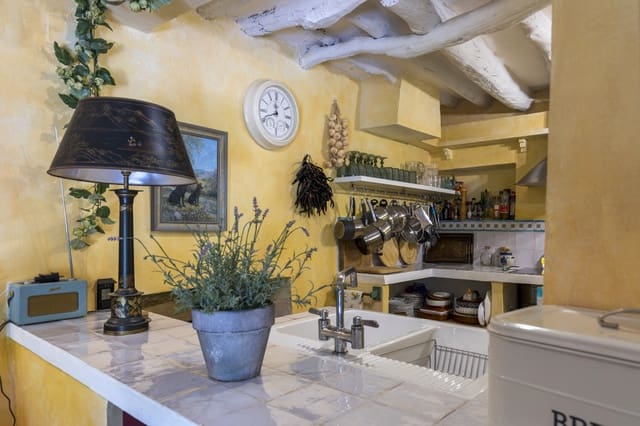 5 quarto Casa em Banda para venda em Pinos del Valle, El Pinar com piscina - 398 000 € (Ref: 9814666)