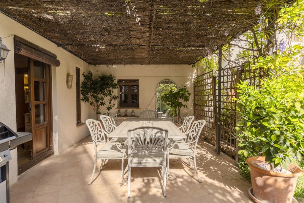 5 quarto Casa em Banda para venda em El Pinar com piscina - 398 000 € (Ref: 9814666)