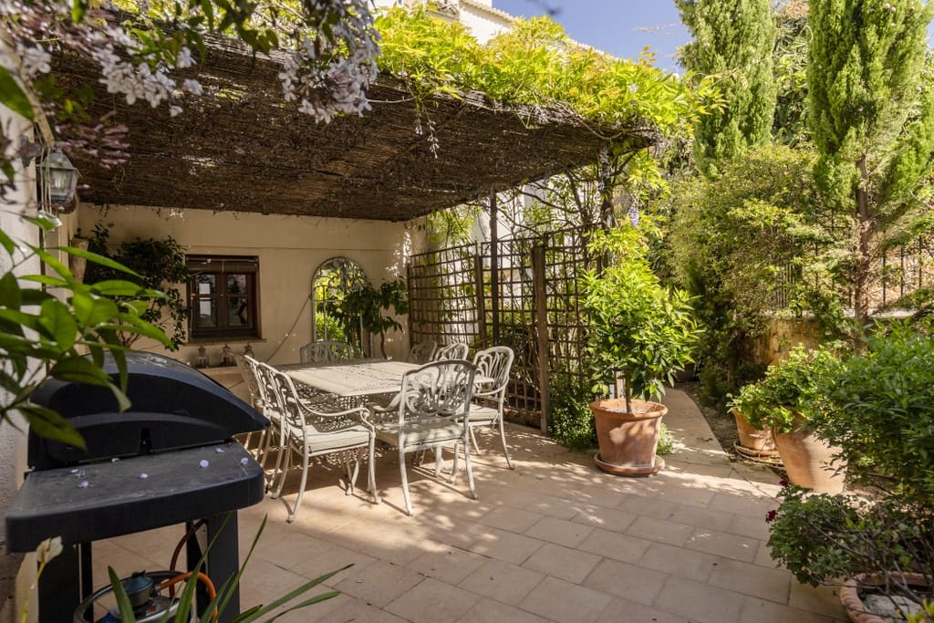 5 quarto Casa em Banda para venda em El Pinar com piscina - 398 000 € (Ref: 9814666)