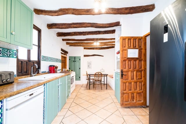 7 quarto Pousada para venda em Pinos del Valle, El Pinar com piscina - 485 000 € (Ref: 9938644)