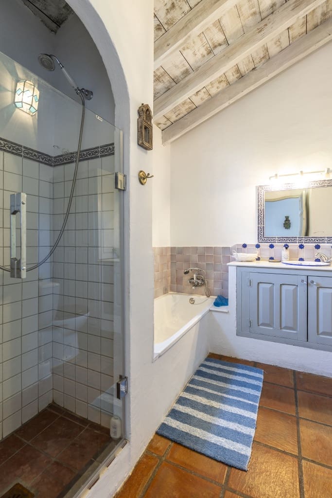 5 sypialnia Willa na sprzedaż w El Pinar z basenem garażem - 449 000 € (Ref: 9940801)