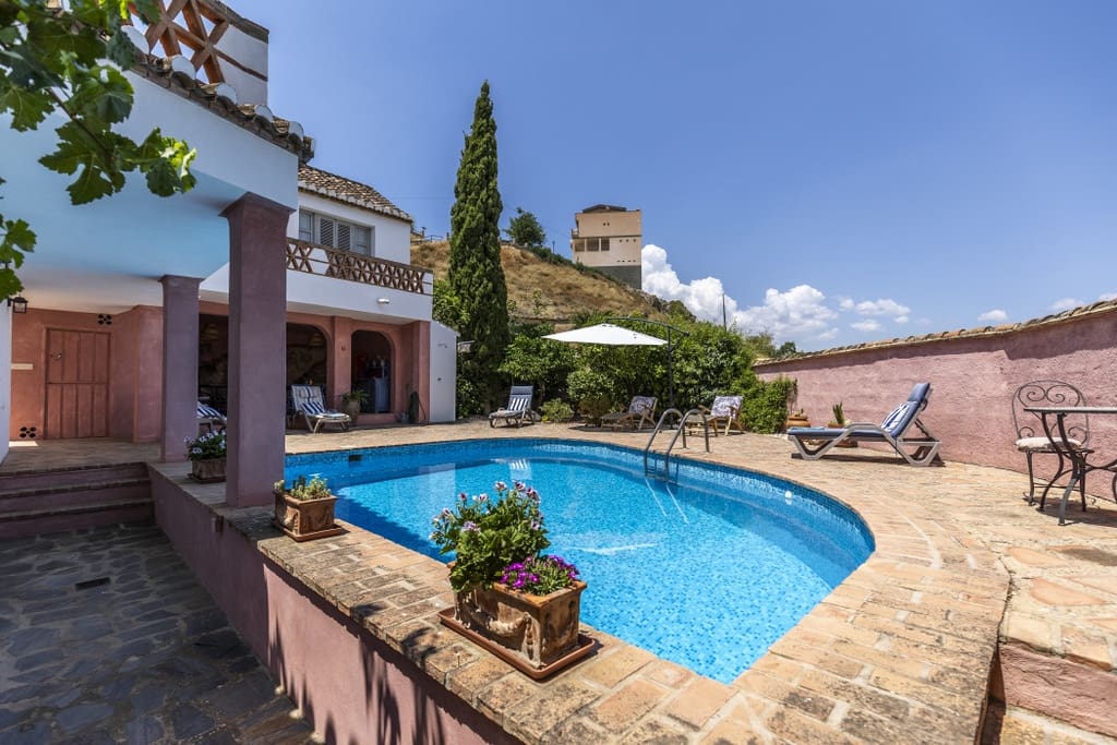 5 sypialnia Willa na sprzedaż w El Pinar z basenem garażem - 449 000 € (Ref: 9940801)