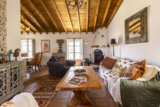 5 sypialnia Willa na sprzedaż w Pinos del Valle, El Pinar z basenem garażem - 449 000 € (Ref: 9940801)