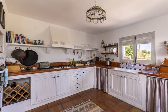5 sypialnia Willa na sprzedaż w Pinos del Valle, El Pinar z basenem garażem - 449 000 € (Ref: 9940801)