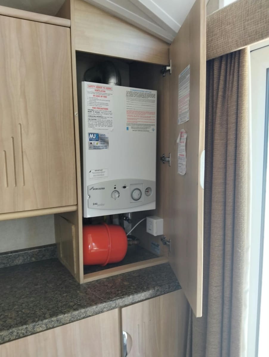 2 slaapkamer Stacaravan te koop in Sant Jordi met zwembad garage - € 58.238 (Ref: 10070125)