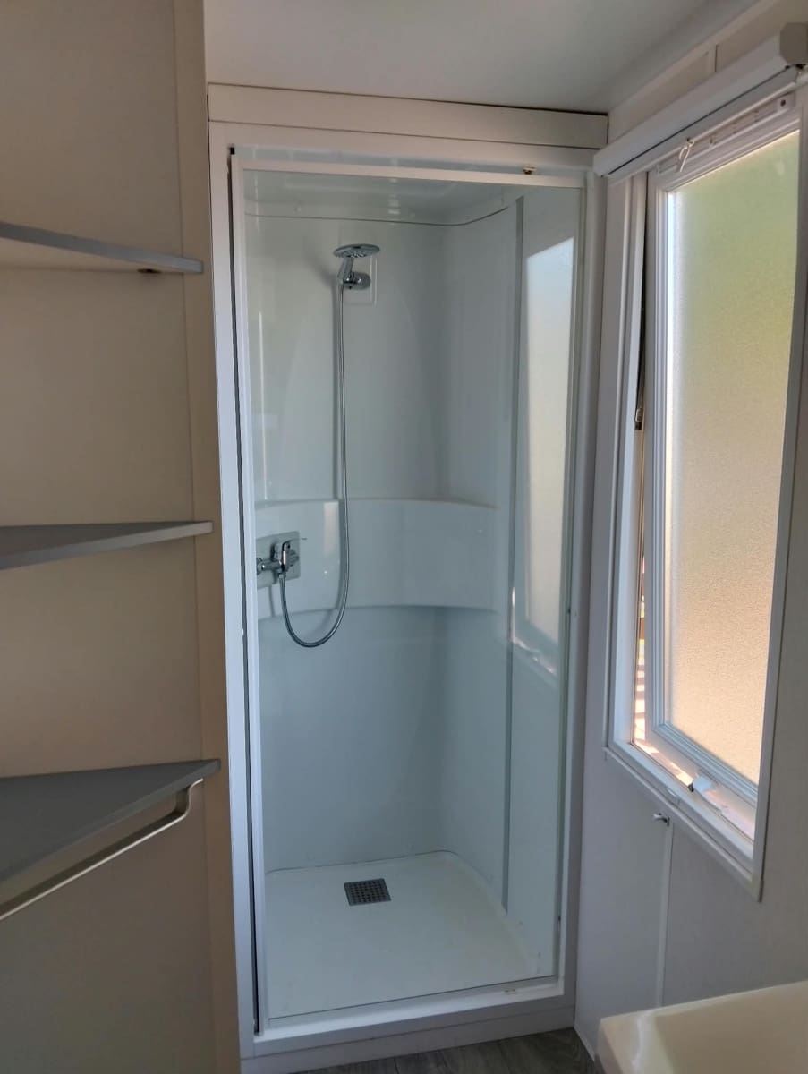 2 Zimmer Mobilhaus zu verkaufen in Moncofa mit Pool Garage - 33.900 € (Ref: 10073318)